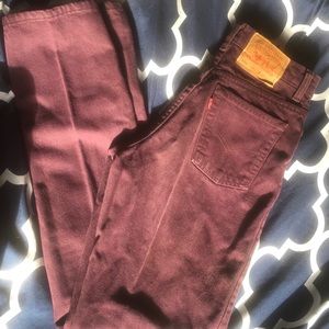 Woman’s Levi 531 W27 Burgundy/ Violet